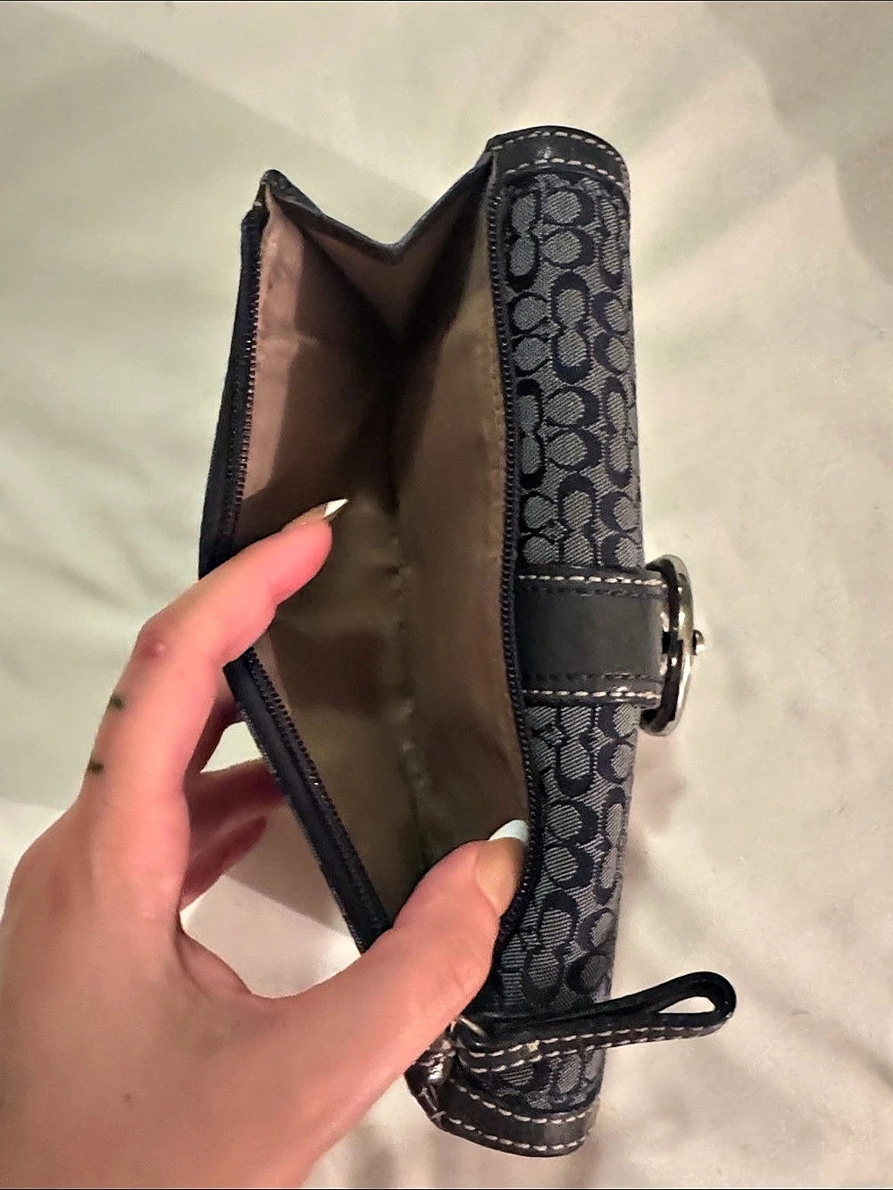 Coach Soho Signature Buckle Long Wallet in Black & blue - Picture 5 of 5